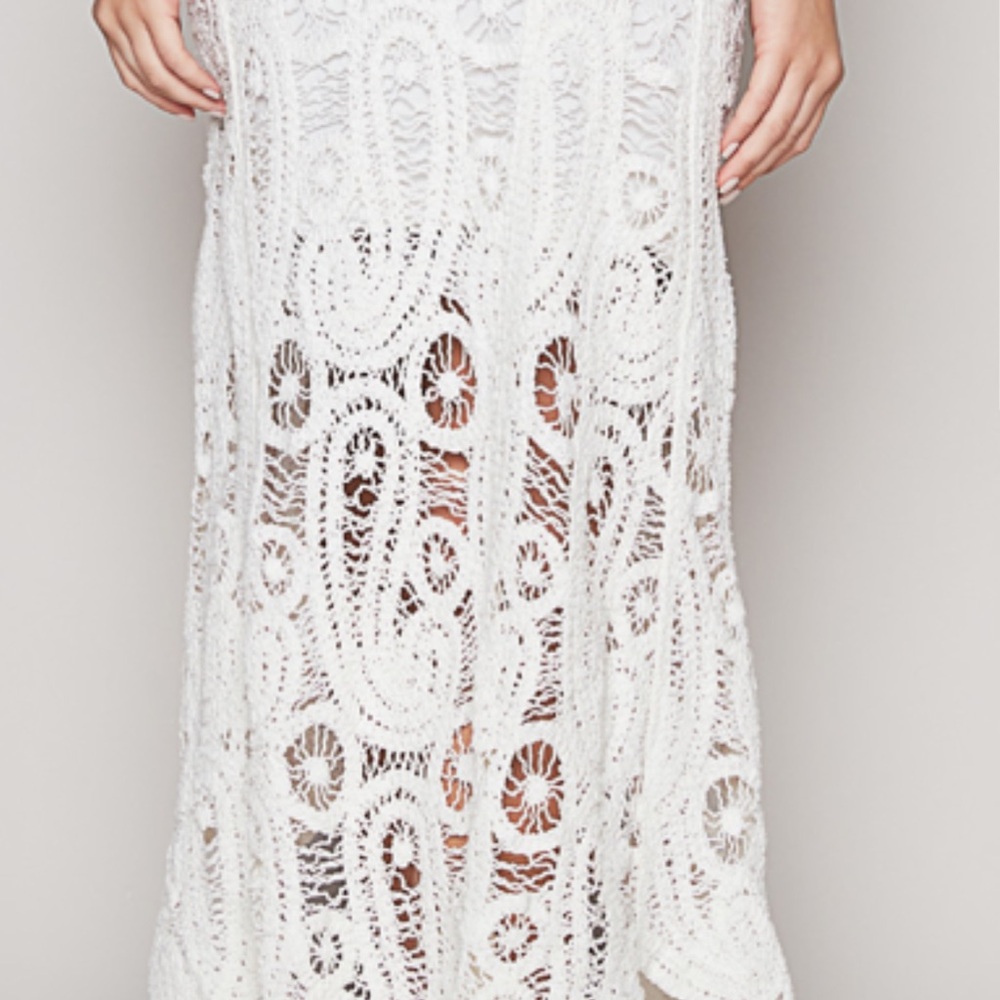 POL Cream Asymmetrical Midi Skirt Resort Wear - Picture 5 of 6